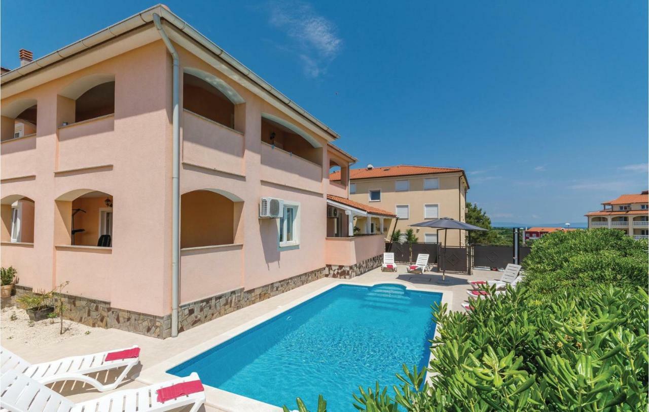 7 Bedroom Stunning Home In Ližnjan Exterior foto